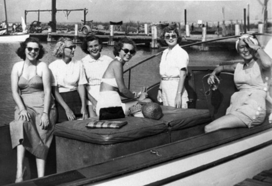 Bay Ladies, 1947