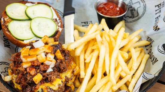 The Pit Room Memorial, BBQ Burger 