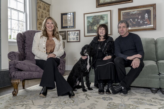 (L to R): Tanya Evanchik, Lilly (Royale dog), Colleen Evanchik and Joe Maher. // Photo by Brian Wagner