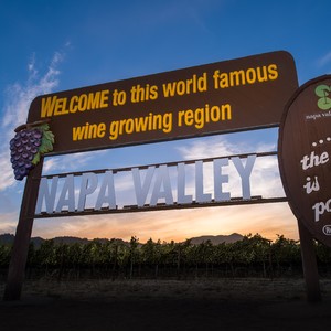 welcome%20to%20napa%20valley%20sign%20sunset-300?v=2
