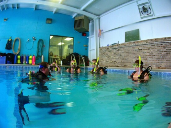 The Ski/Scuba Center has its own swimming pool suitable for group and individual instruction. The pool is also rentable for private parties.