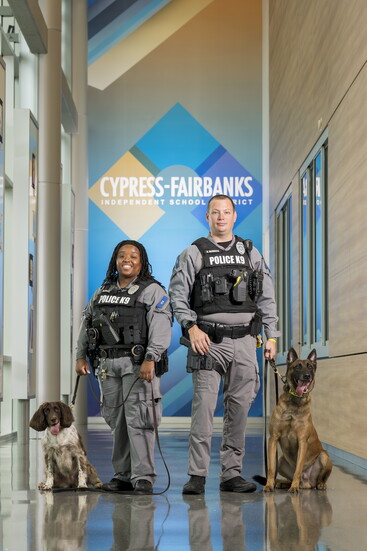 K-9 Koa, Officer Collins, Officer Olivares & K-9 Loki | Photography by Sunny Rajabi