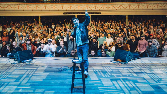 Mark Normand, Ryman Auditorium April 3, 2025/Photo by Noah Stroupe