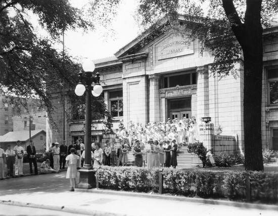 The 1917 library on Market Street (KHP)