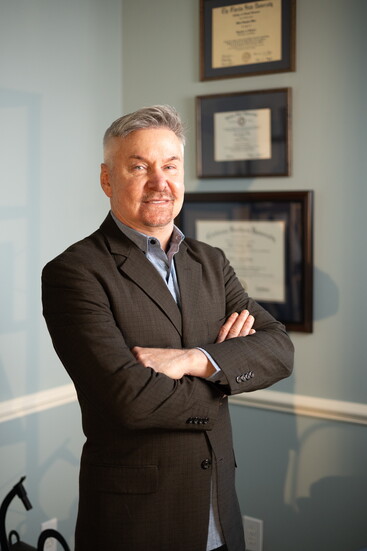 Dr. Stephen Wise, PsyD, LPC, CCTP