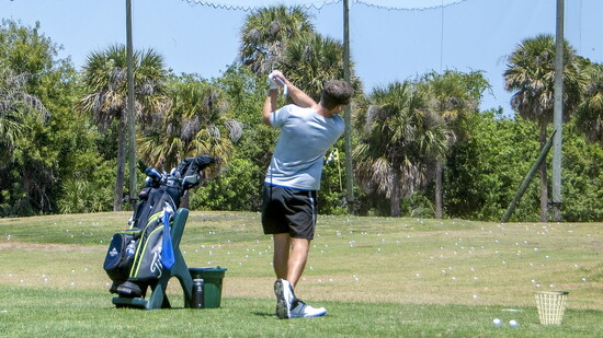 A view of the driving range at Lake Venice Golf Club. (Photo by Jessie Marie Glantz)