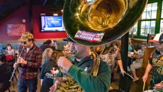 During the March grand opening, a Mardi Gras style musical parade took place in the dining room.