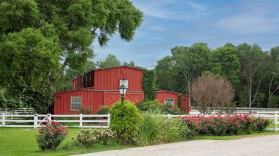 red%20barn%20and%20landscaping%20cropped-550?v=1