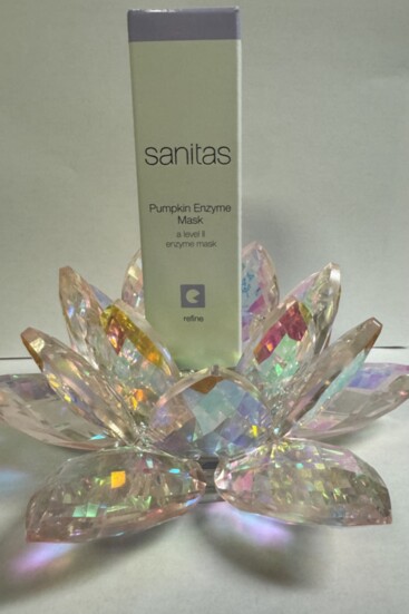 Floating Lotus Spa: Exfoliation Mask 