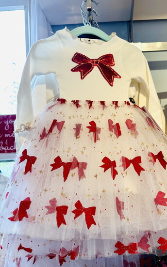 Lass and Laddie, Kirkwood