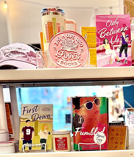 The Novel Neighbor, Webster Groves