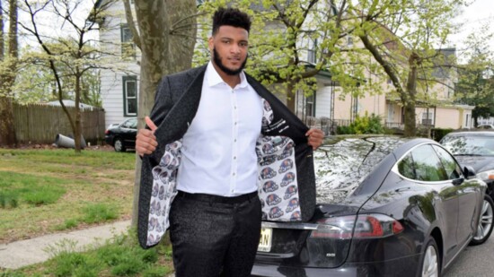 Offensive Tackle Julien Davenport
