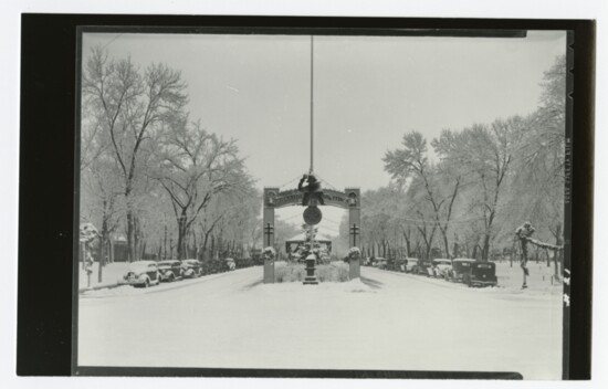 C1_1970.22.0022.494, Lincoln Park at Christmastime, date unknown, photographer unknown.