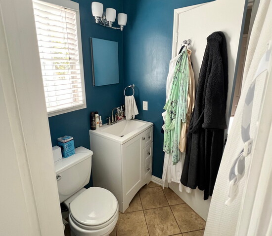 Before: A dated bathroom ready for a fresh new look.