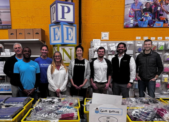 Representatives of Mariner's Bellevue office advocate for Metro Nashville Public Schools by volunteering time and resources to PENCIL.