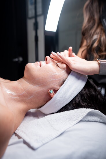 Hydrafacial