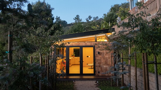 "Cloudview", an ADU in Sausalito designed by Loring Sagan. (Photography by Juicy Pear). 