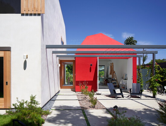 "Lil' Red" in Mar Vista designed by Oonagh Ryan. (Photography by Eric Staudenmaier)  