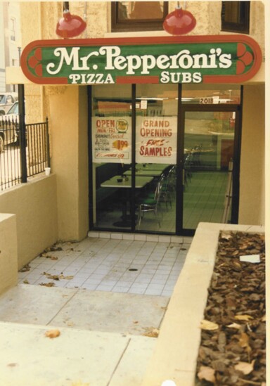 Mr Pepperoni's (1985)