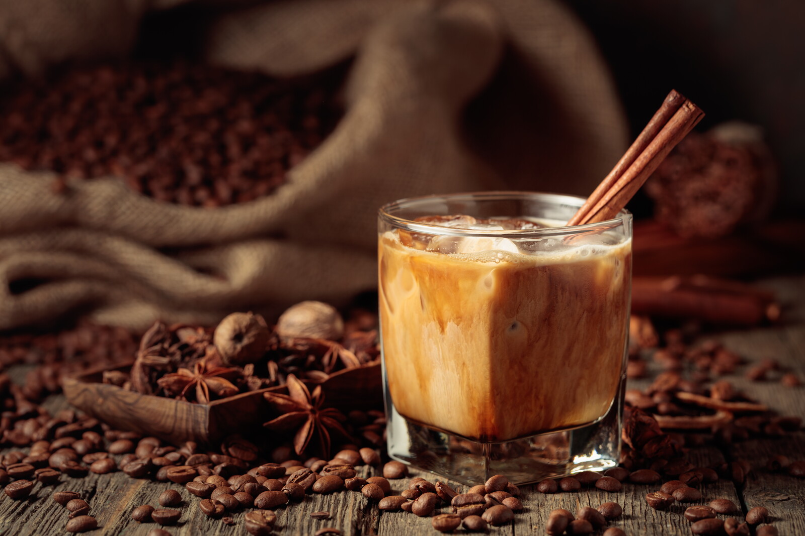 Maple Cinnamon White Russian | Castle Rock City Lifestyle