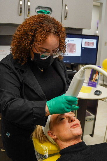 The new XERF medical device in action.