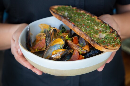 Mole Mussels at Atria. Photo by Debby Wolvos