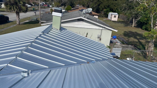 Metal roof instalation.