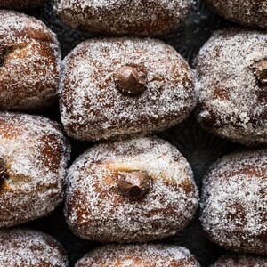 doughnuts-chocolate-cream-filled-espresso-sugar-002-300?v=1