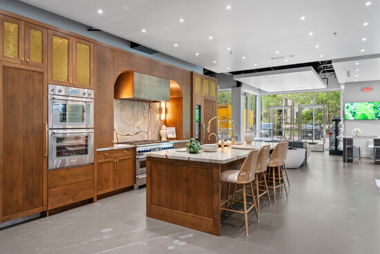 Acero Bella has all the choices and help you need to make pre-holiday updates a seamless project.