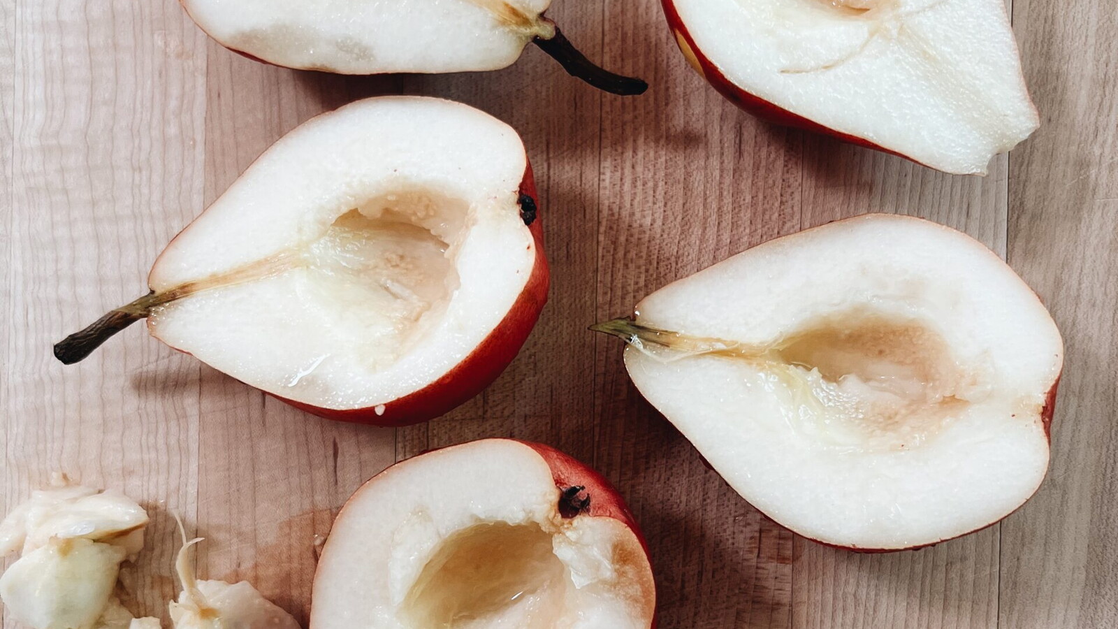 Mini Pear Pies | Mission Hills City Lifestyle