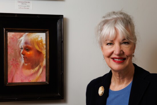 Susan Hotard with "Pensif en Rose" oil on linen portrait painting