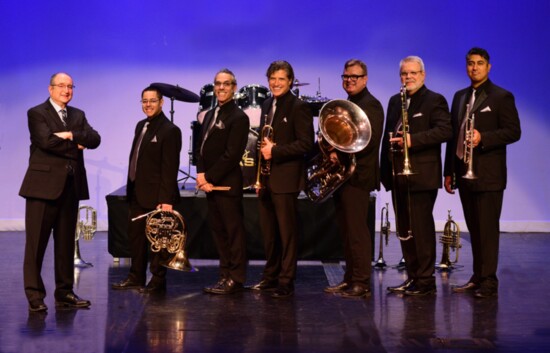 The Dallas Brass with founder and Musical Director Michael Levine (l)