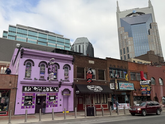 Nashville Honky Tonk strip by day