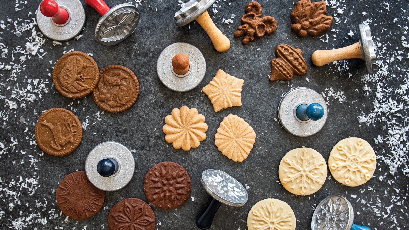 https://static.citylifestyle.com/articles/nordic-ware/Winter%20Cookie%20Stamps%20Group_06_E-1600.jpg?v=1