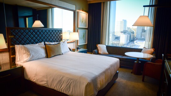 The bedrooms at the Omni include well-appointed furnishings and dramatic views.