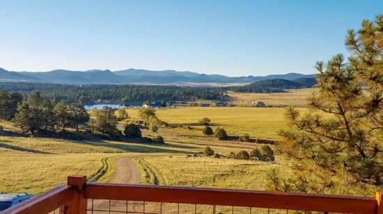 Lake DeWeese is a perfect spot to fish and boat and is within walking distance of Uluru Ranch. 