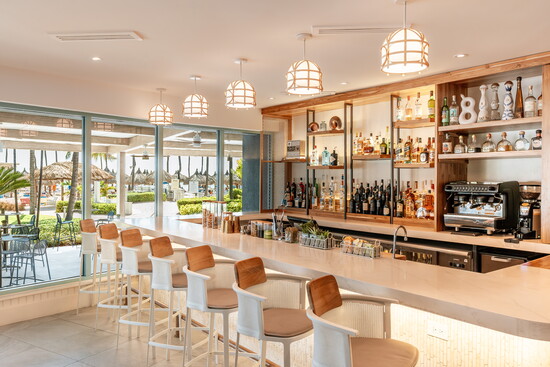 The stylish bar at Mercát