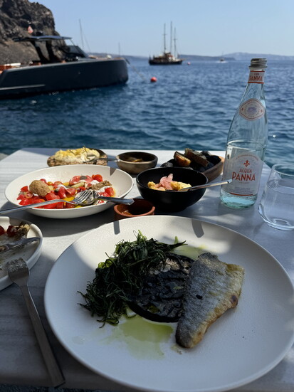 Quera Restaurant on Thirasia