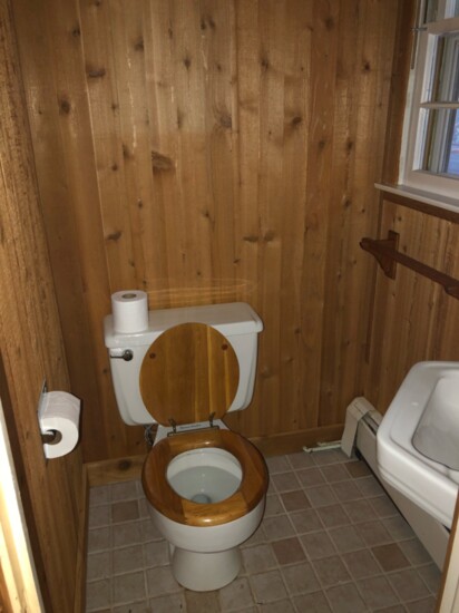 Check out my quick fix bathroom update.  Here is the "Before."  Photo: Iris Greenfi