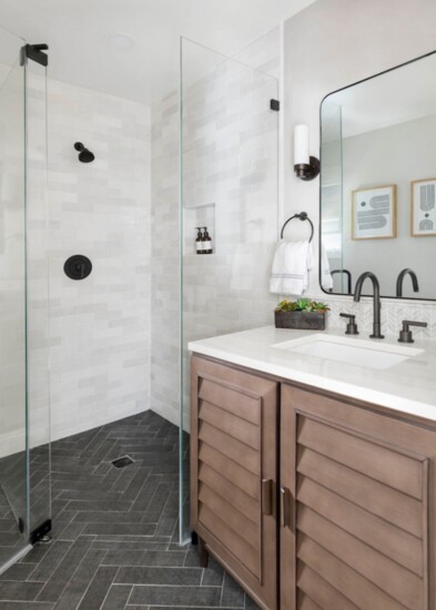 Curbless showers allow you to create a spa-like retreat. It is ideal for households with kids and older adults. (Photo by Jessica Brydson Photography)