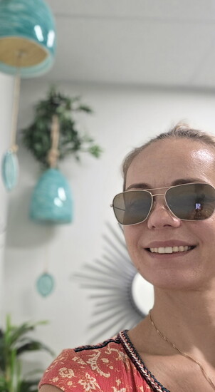 Hanna Maria behind the shades