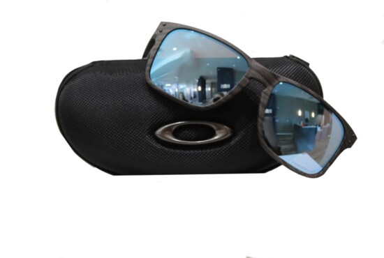 Oakley sunglasses - Boozer Eyecare