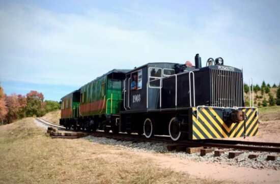 The Gray Granite Railroad train at Cavanna's Farm