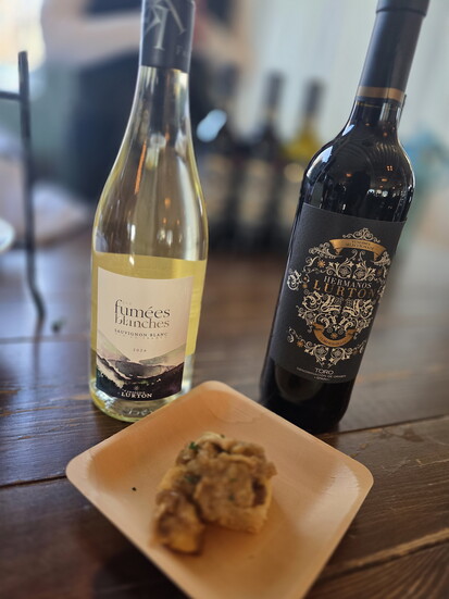 Wines paired with bites. Photo courtesy of Vandiver Inn