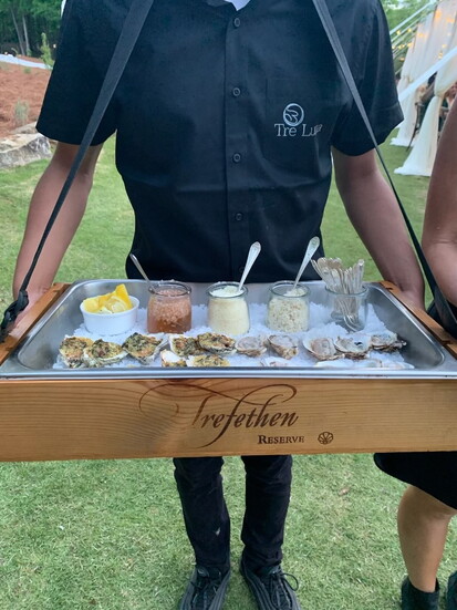 Tre Luna Walking Raw Bar. Photo by Sara Walker.
