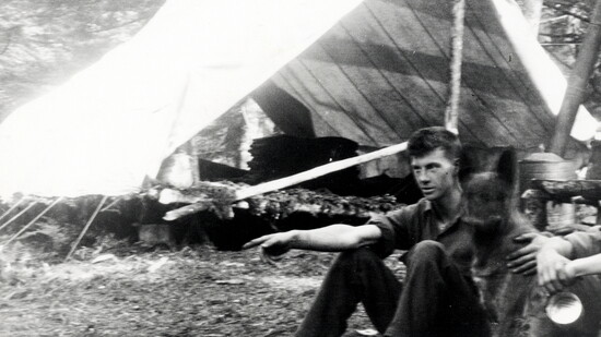 Smoky Jack in camp, 1925. (UT Libraries, Special Collections.)