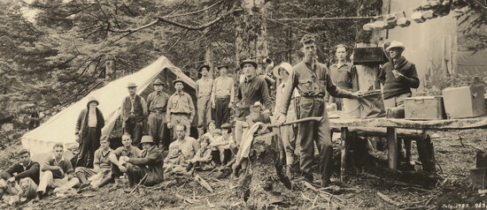 Camp Visitors on Mt. Le Conte, July 1925. (GSMNP Archive.)