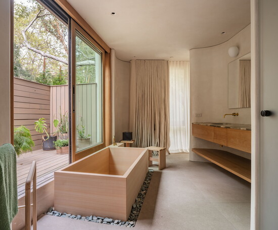 A zen-like bathroom at 800 Brooktree