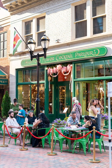 Pratt Sreet diners during a recent Harvest Festival.