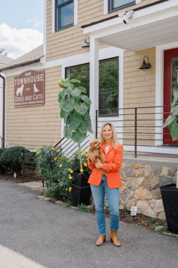 Best Pet Boarding Facility: Townhouse for Dogs & Cats.